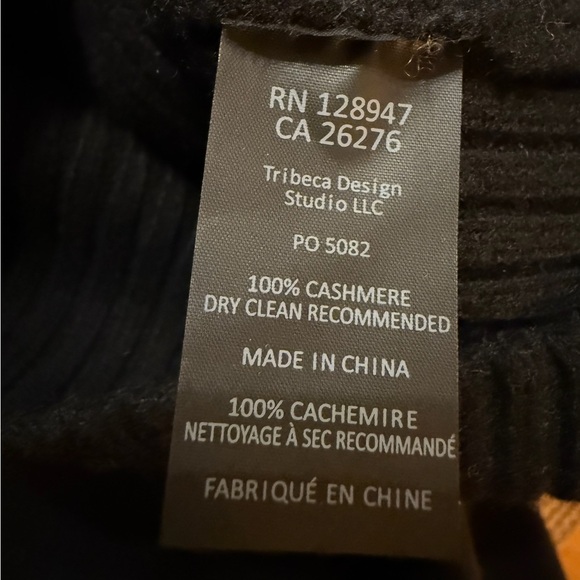 NILI LOTAN
Amaya Black Cashmere Sweater - Picture 7 of 8